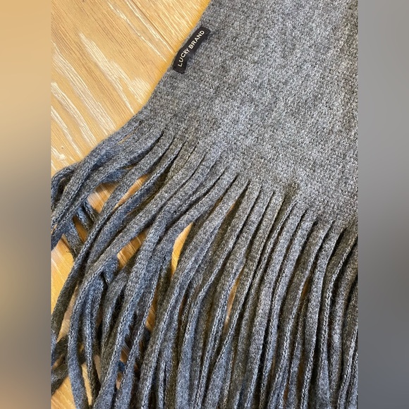 Lucky Brand Fringe Scarf - Picture 2 of 2